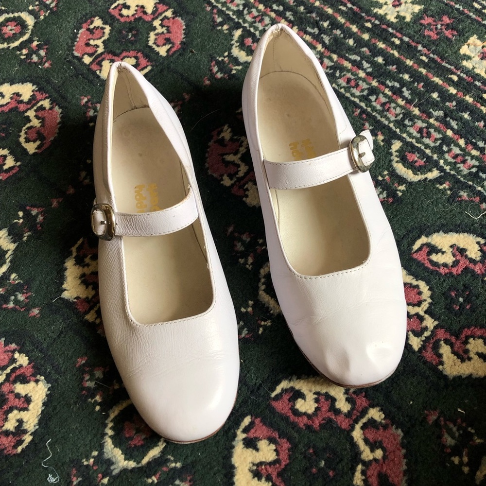 Classic white Leather Mary Jane shoes